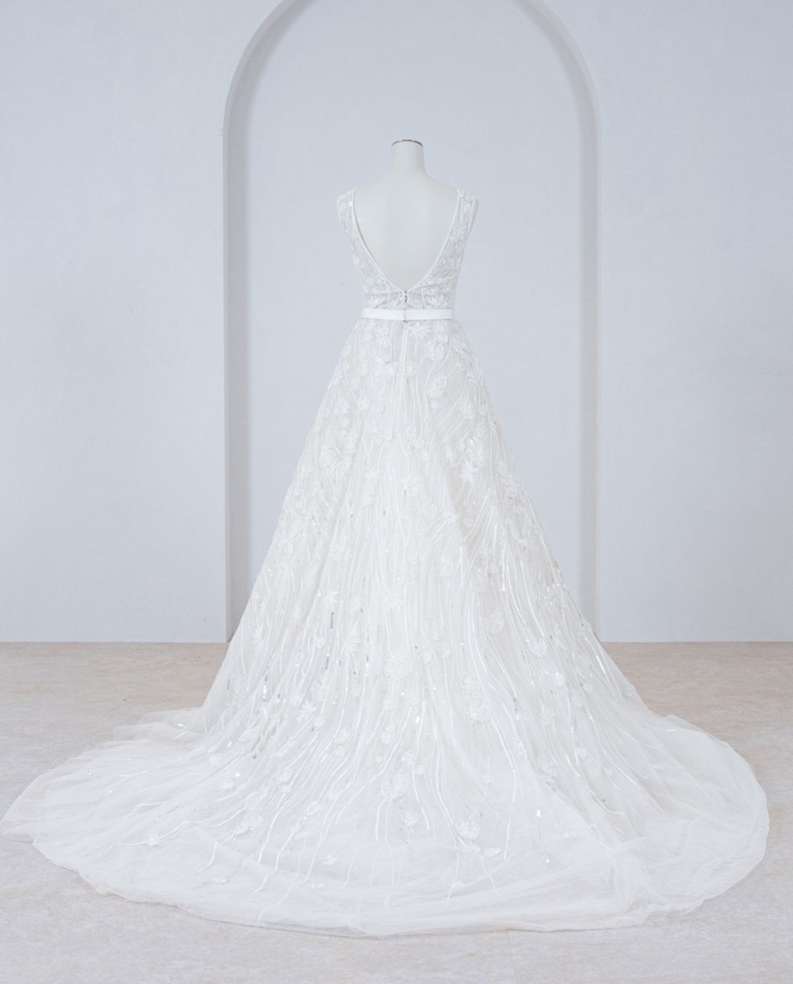 ZUHAIR MURAD：SILVAINE